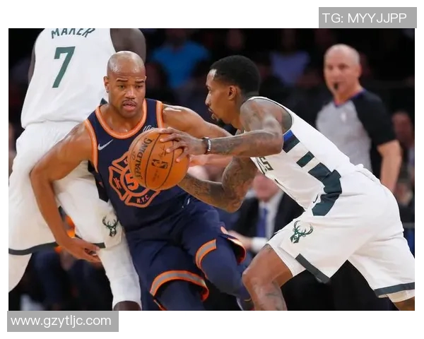 18-19赛季勇士与雄鹿对决回顾：巅峰对决中的精彩瞬间与战术分析